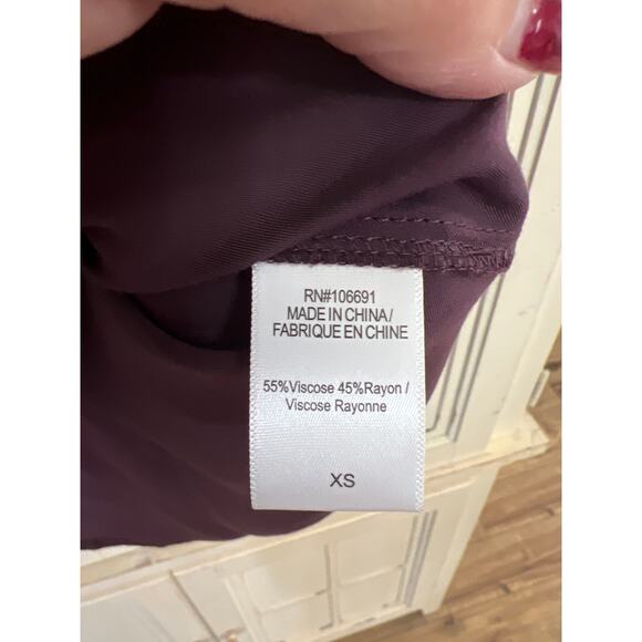 Young Fabulous & Broke size XS plum colored viscose blouse top - Picture 4 of 4